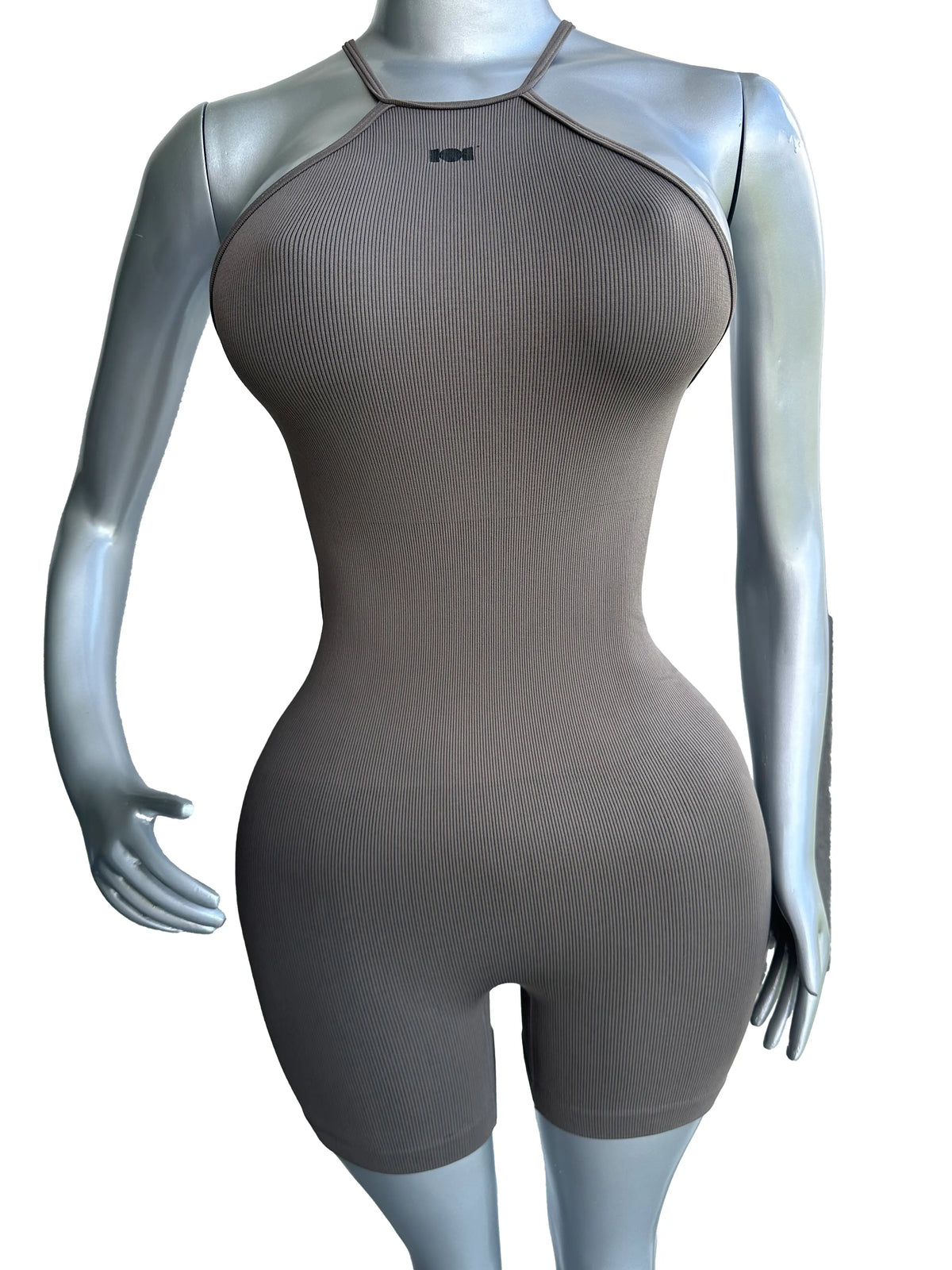 ENTERIZO DEPORTIVO SIN MANGAS Y SHORT