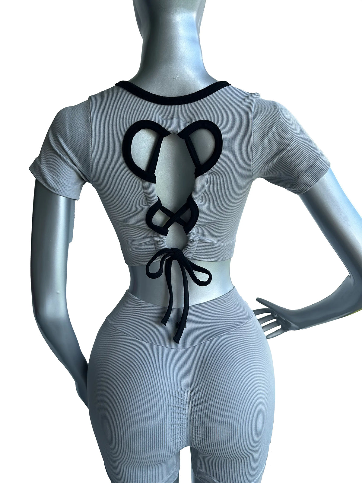 SET CONJUNTO DEPORTIVO TOP MANGA CORTA Y SHORT