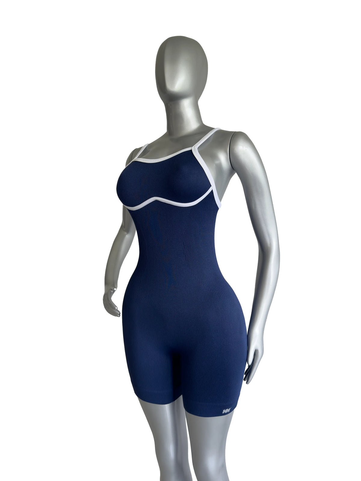 ENTERIZO DEPORTIVO CORTO SIN MANGAS