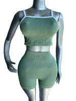 SET CONJUNTO DEPORTIVO TOP SIN MANGAS Y SHORT