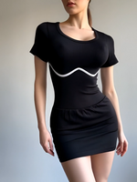 ENTERIZO DEPORTIVO DE MANGA CORTA Y FALDA