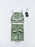 SET CONJUNTO DEPORTIVO TOP SIN MANGAS Y SHORT