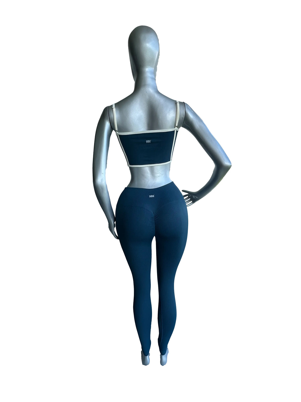 SET CONJUNTO DEPORTIVO TOP SIN MANGAS Y LEGGINS