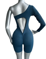 ENTERIZO DEPORTIVO CON UNA MANGA LARGA Y SHORT