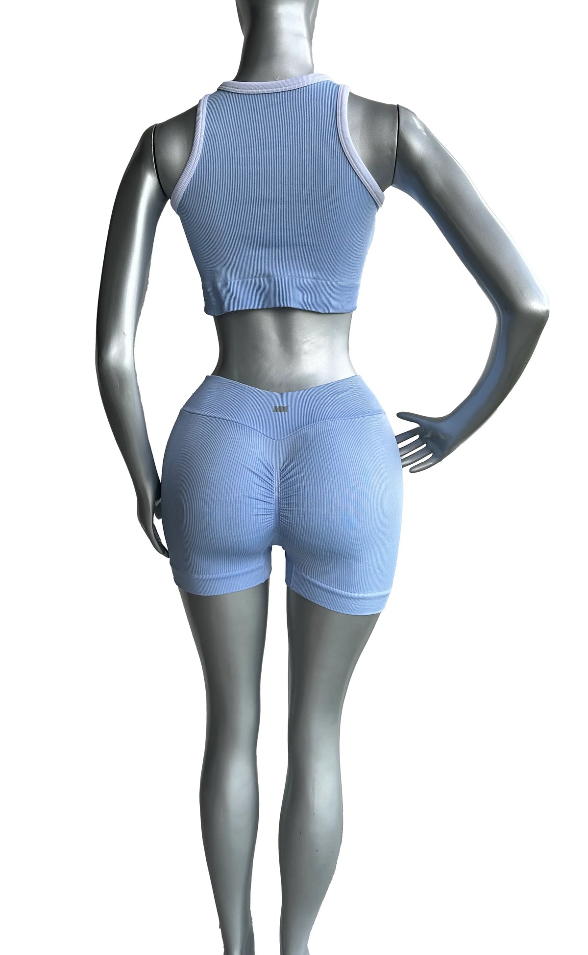 SET CONJUNTO DEPORTIVO TOP SIN MANGA Y SHORT