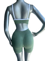 SET CONJUNTO DEPORTIVO TOP SIN MANGAS Y SHORT