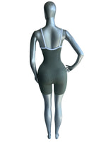 ENTERIZO DEPORTIVO CON SHORT SIN MANGAS