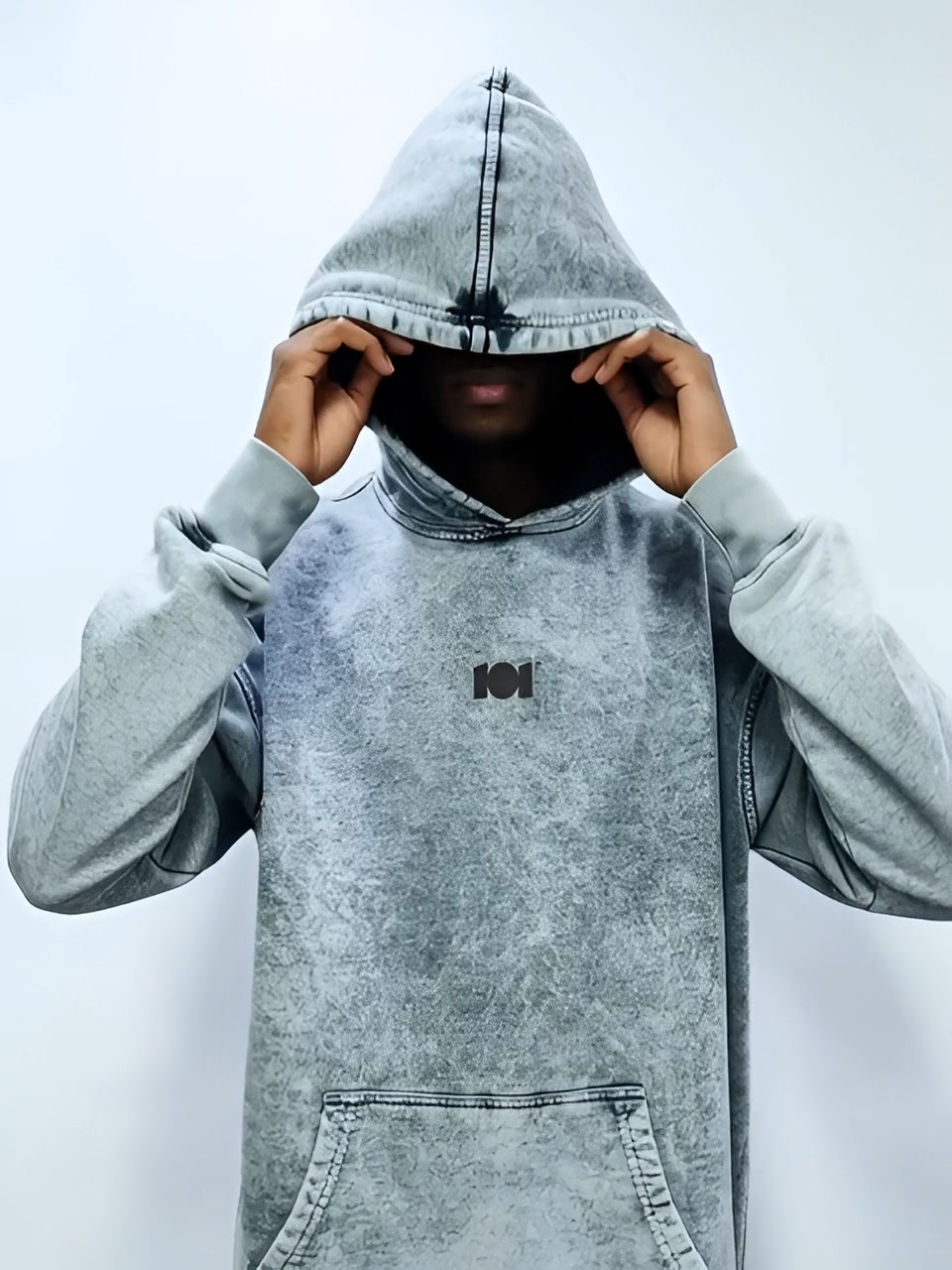 HOODIE ACID WASH EN ALGODON DE 400GR CON ESTAMPADO CLÁSICO