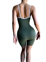 ENTERIZO DEPORTIVO CON SHORT SIN MANGAS